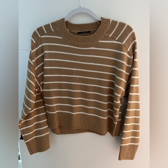 NWT - T Tahari Striped Long Sleeve Crewneck Sweater - Picture 3 of 8